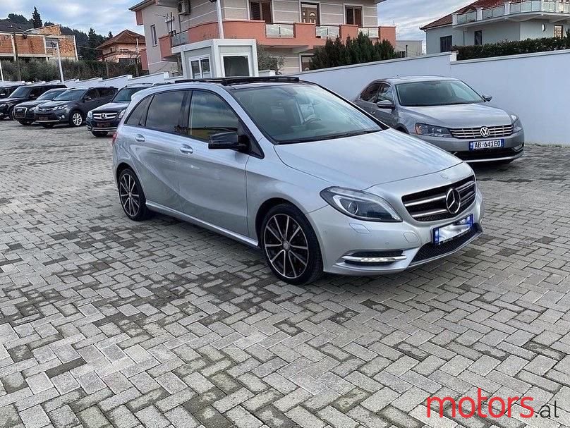 2013' Mercedes-Benz B 220 photo #2