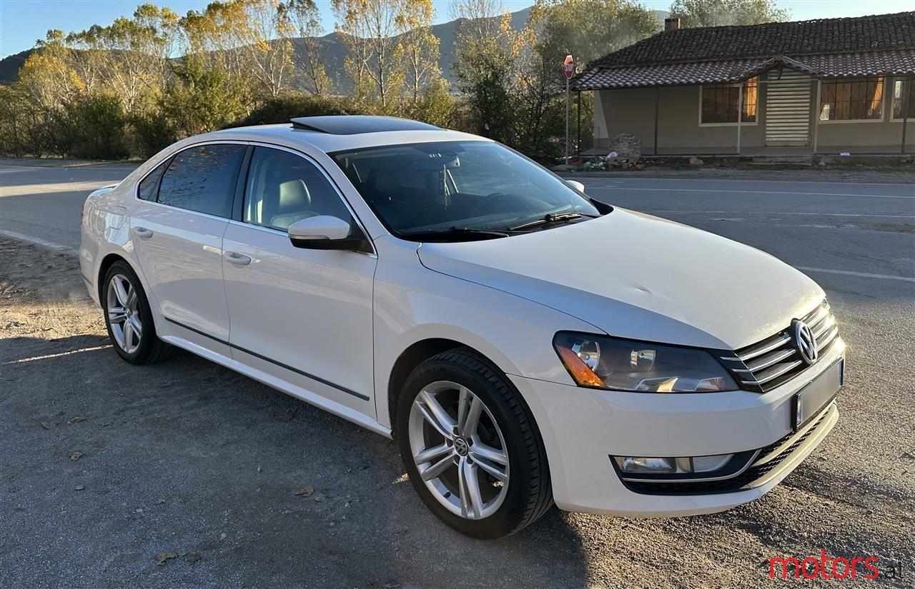 2013' Volkswagen Passat photo #6