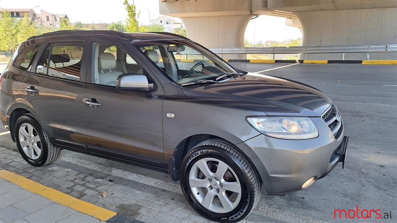 2008' Hyundai Santa Fe photo #1