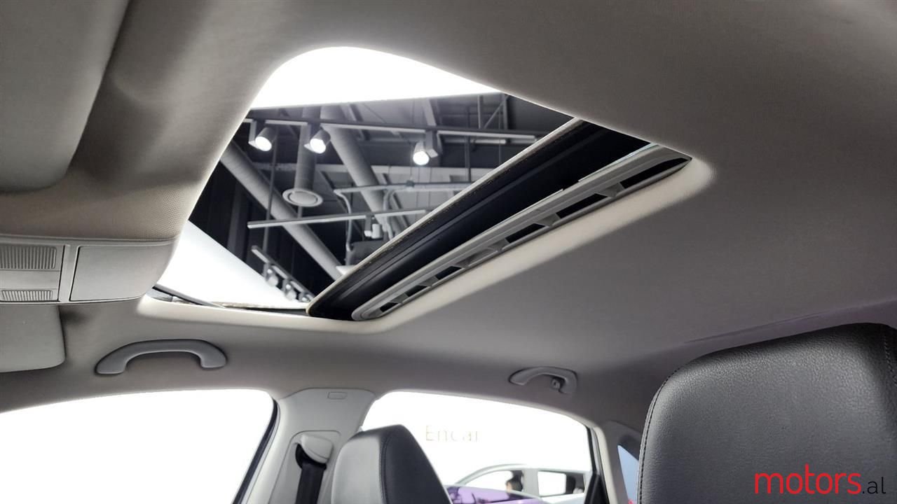 2012' Volkswagen Passat photo #4