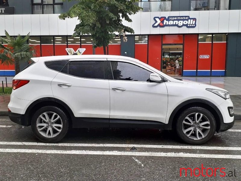 2014' Hyundai Santa Fe photo #2