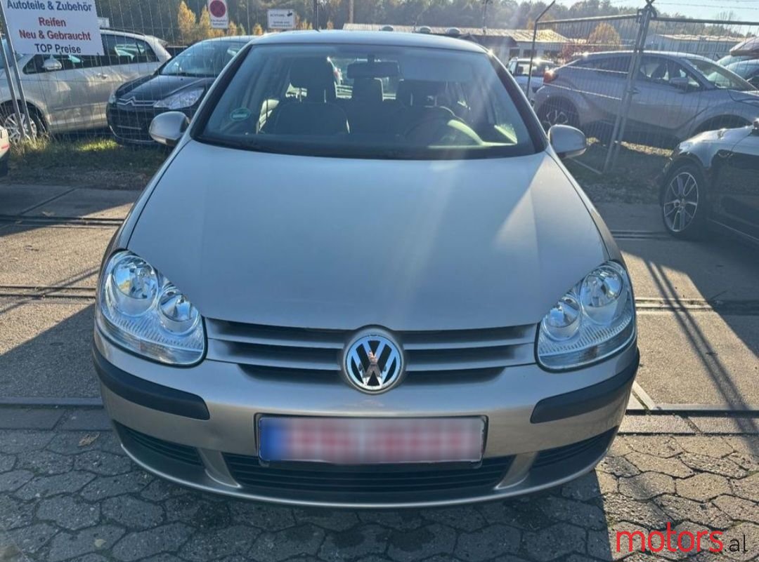 2005' Volkswagen Golf photo #2