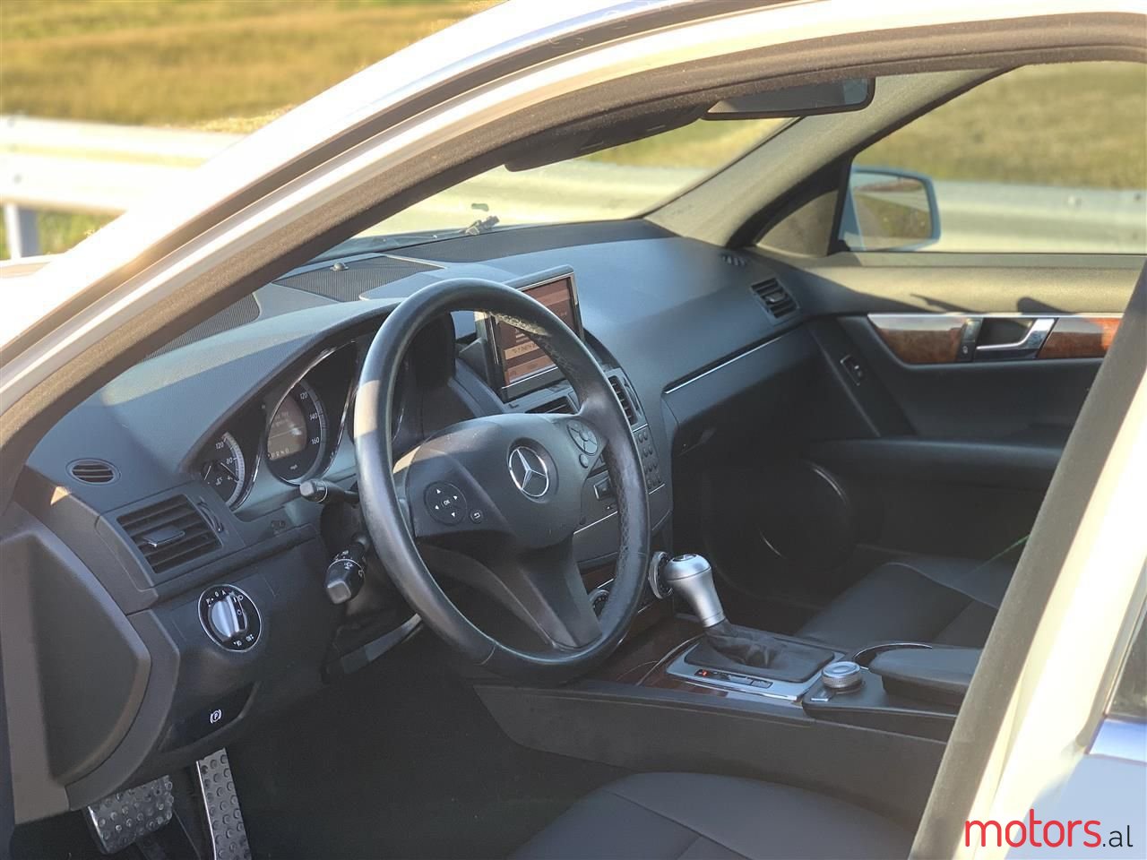 2010' Mercedes-Benz C 300 photo #6