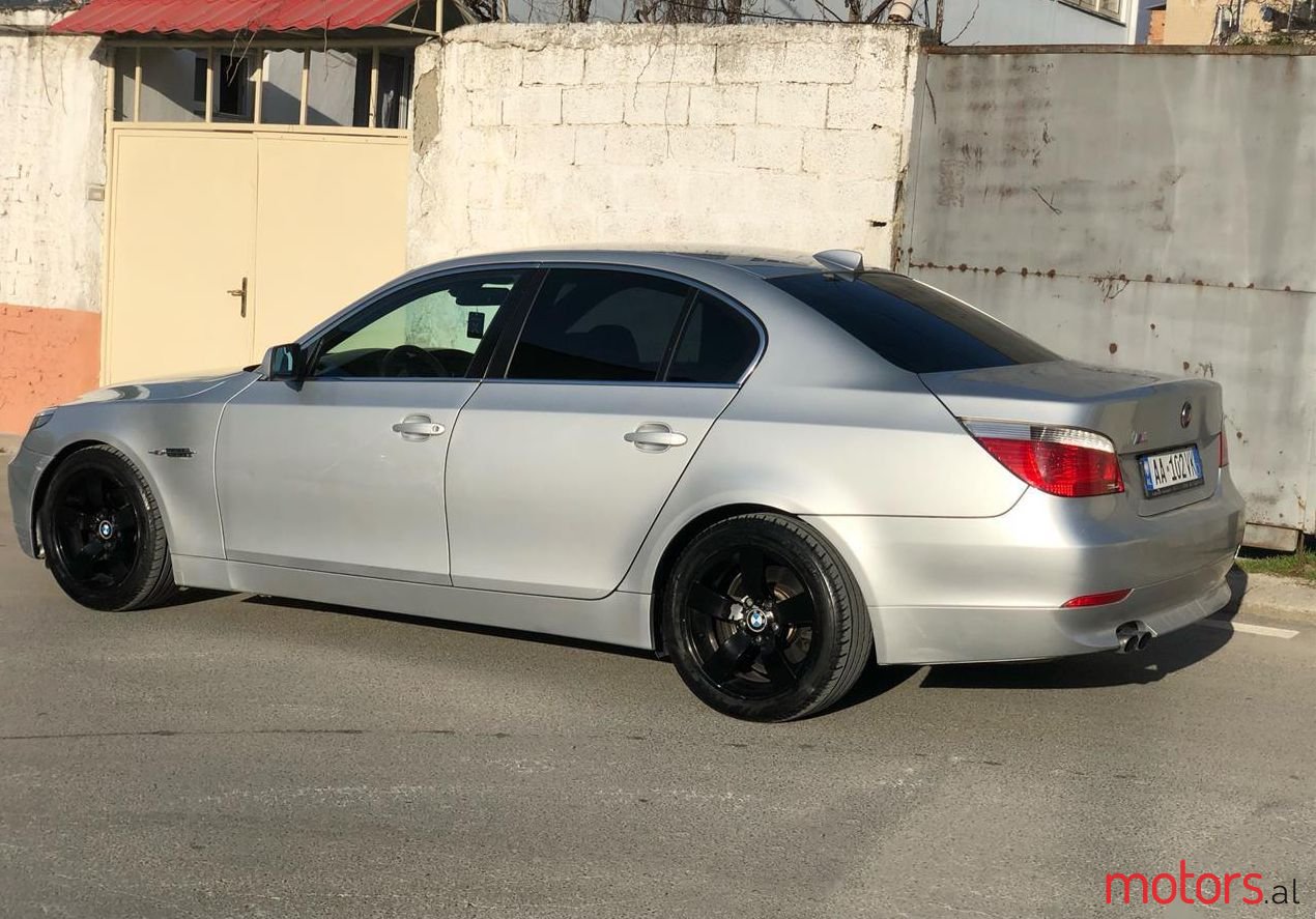 2004' BMW 520 photo #1