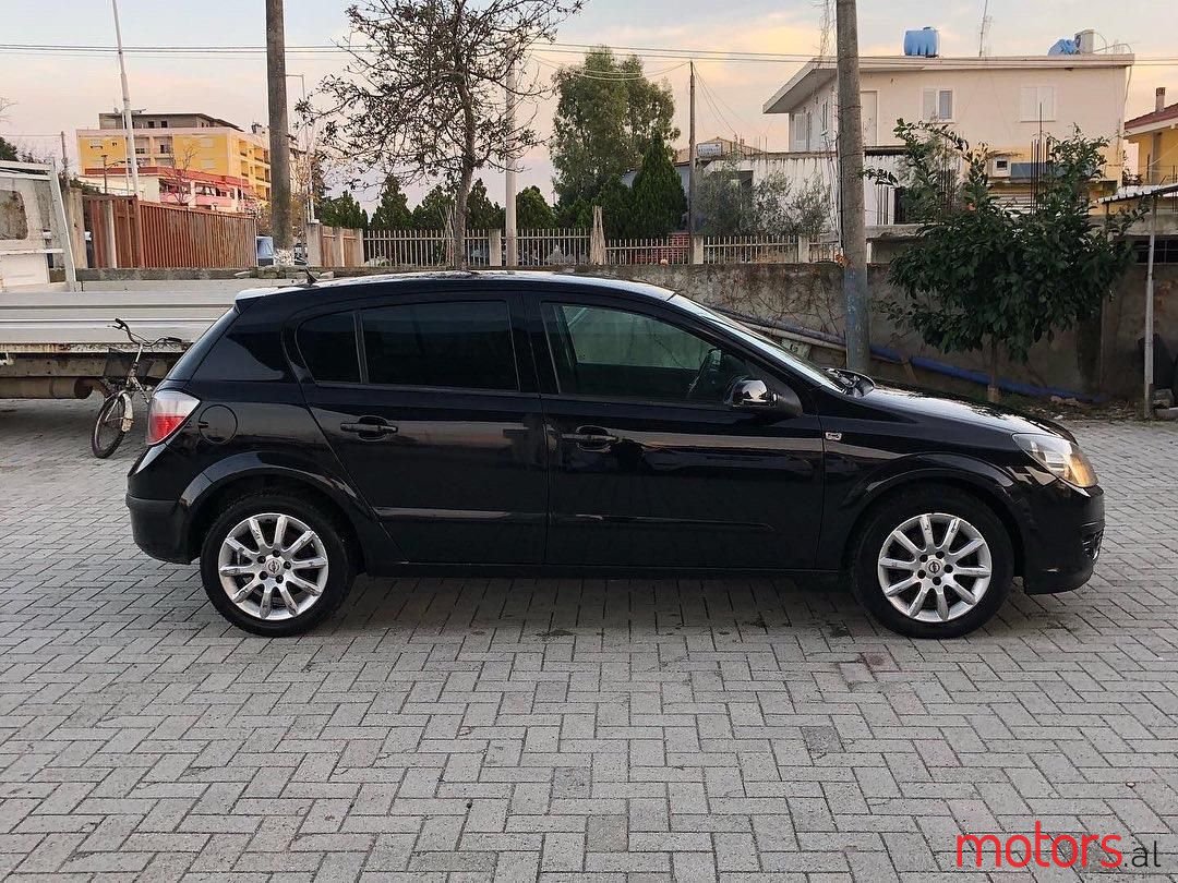 2006' Opel Astra photo #4