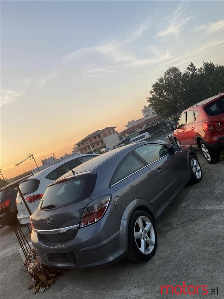 2008' Opel Astra photo #2