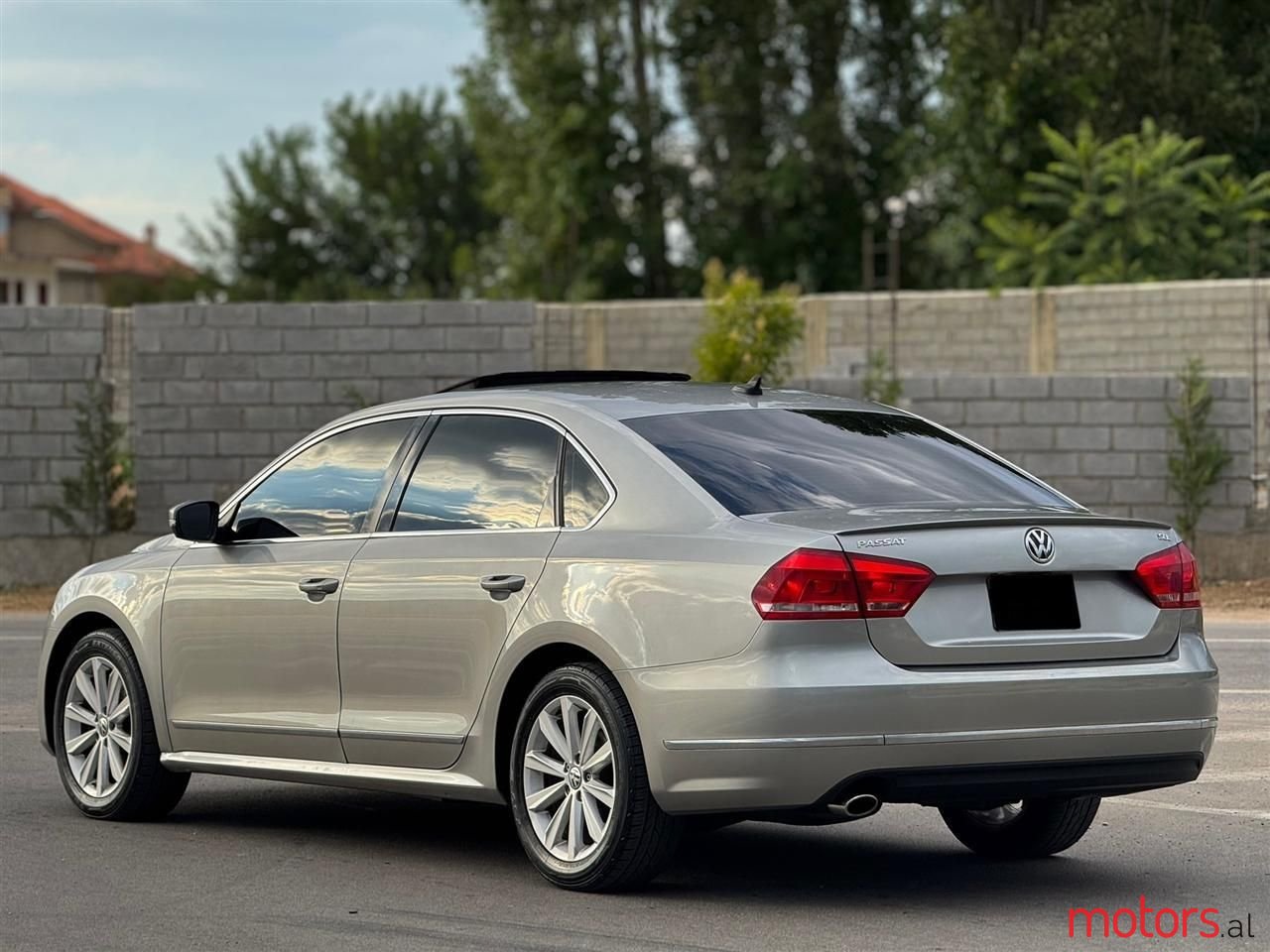 2013' Volkswagen Passat photo #6