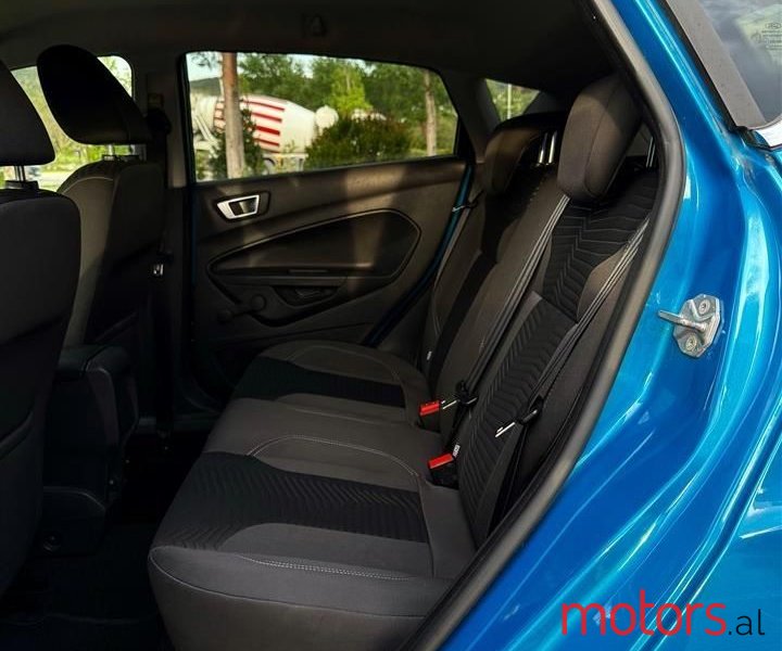 2013' Ford Fiesta photo #4