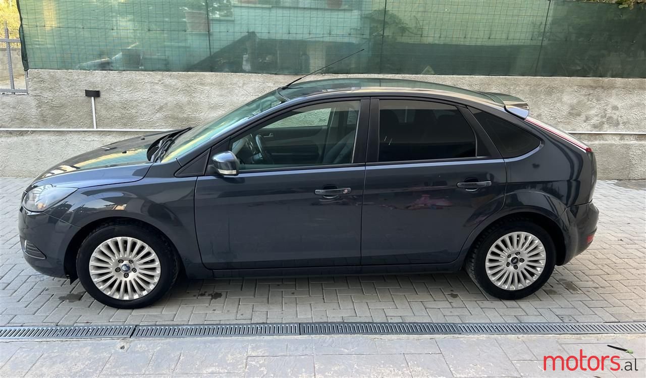 2009' Ford Focus photo #5