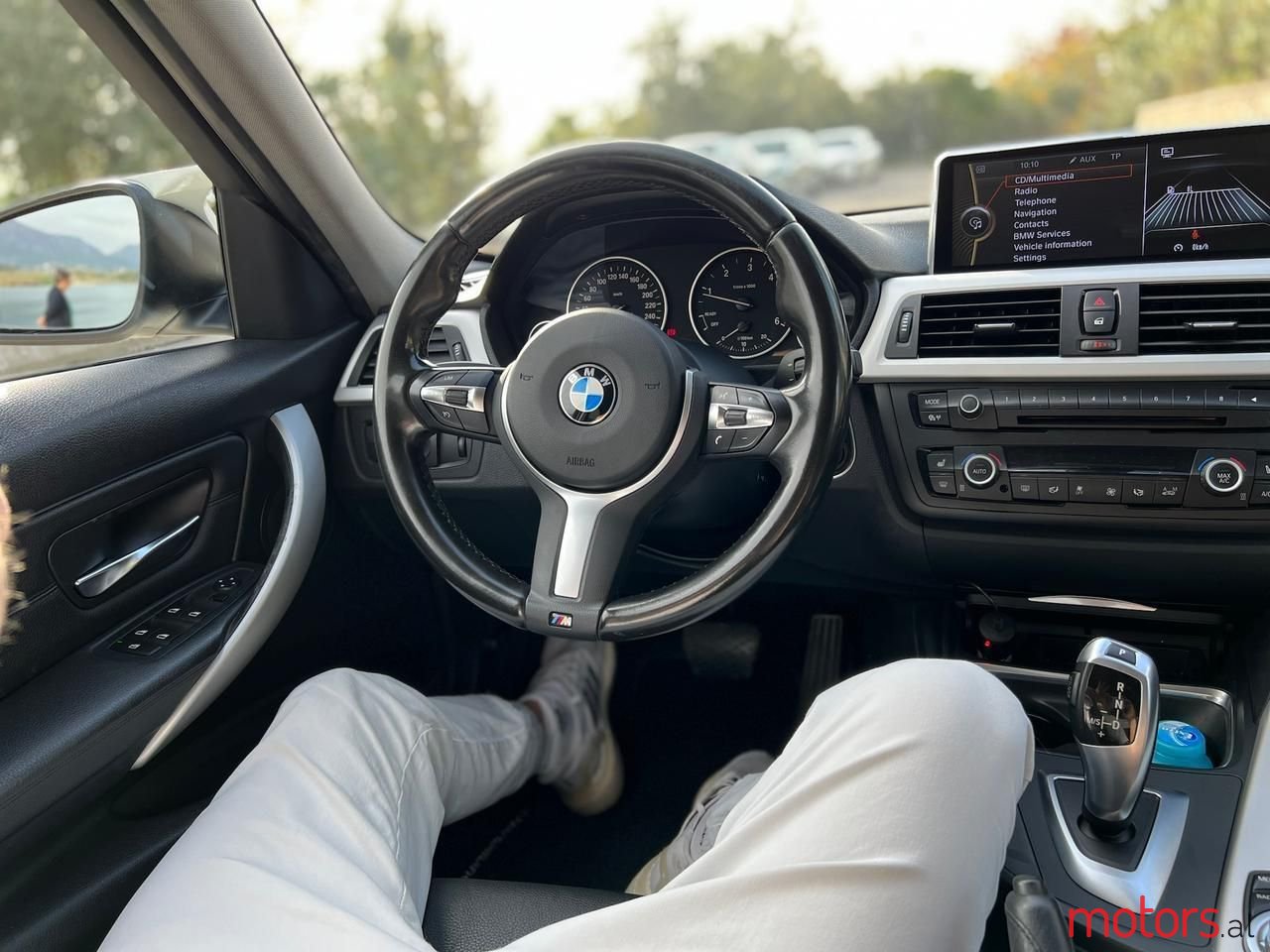 2012' BMW 328 photo #5