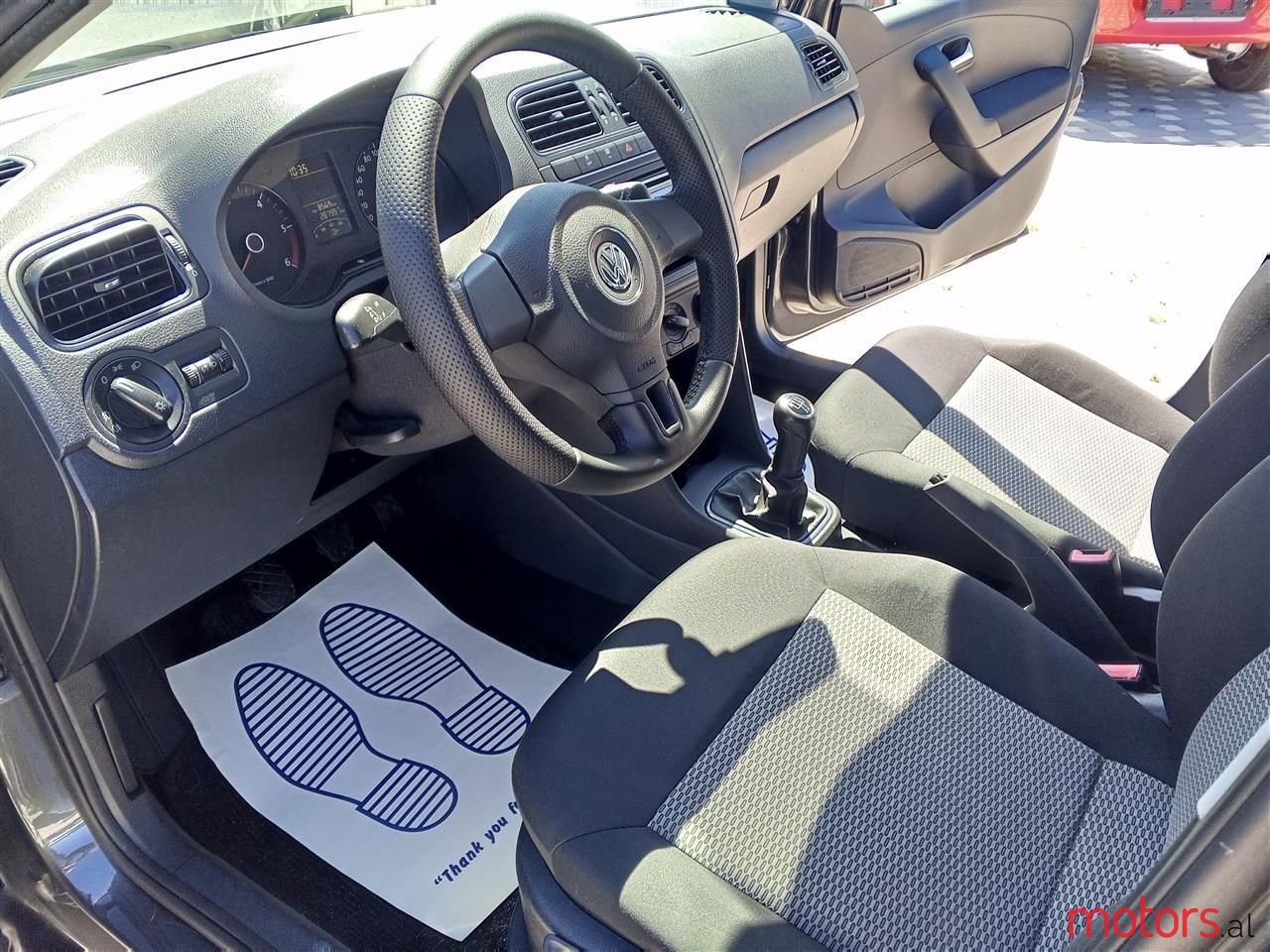 2012' Volkswagen Polo photo #6