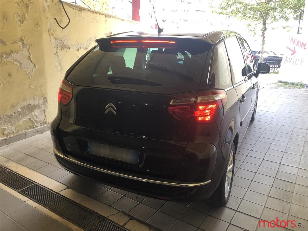 2011' Citroen C4 photo #4