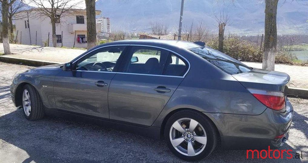 2006' BMW 520 photo #1