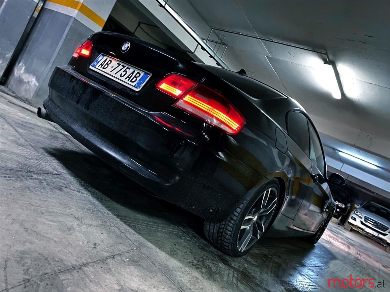 2008' BMW 320 photo #2