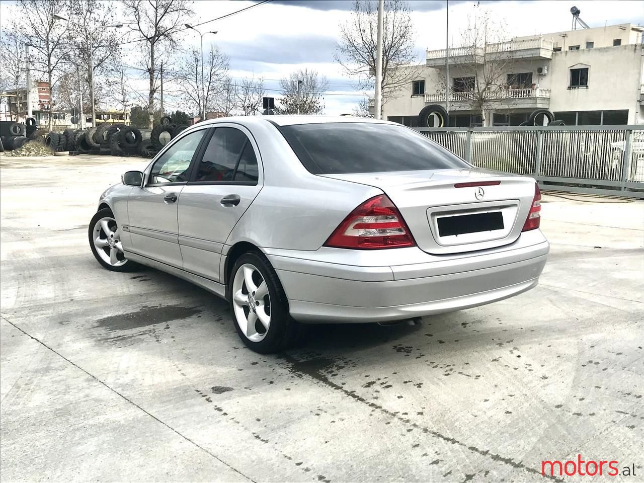 2004' Mercedes-Benz C 220 photo #2