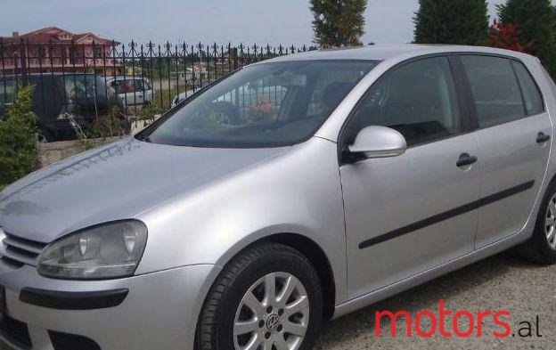 2004' Volkswagen Golf photo #1