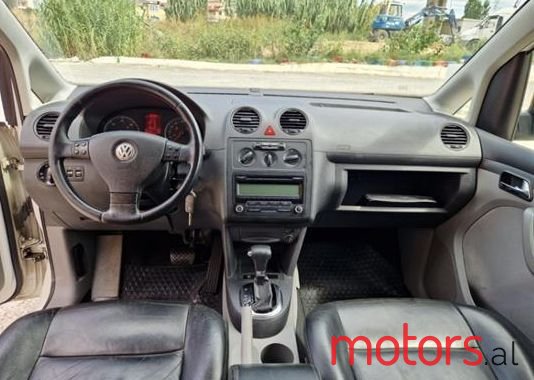 2010' Volkswagen Caddy photo #4