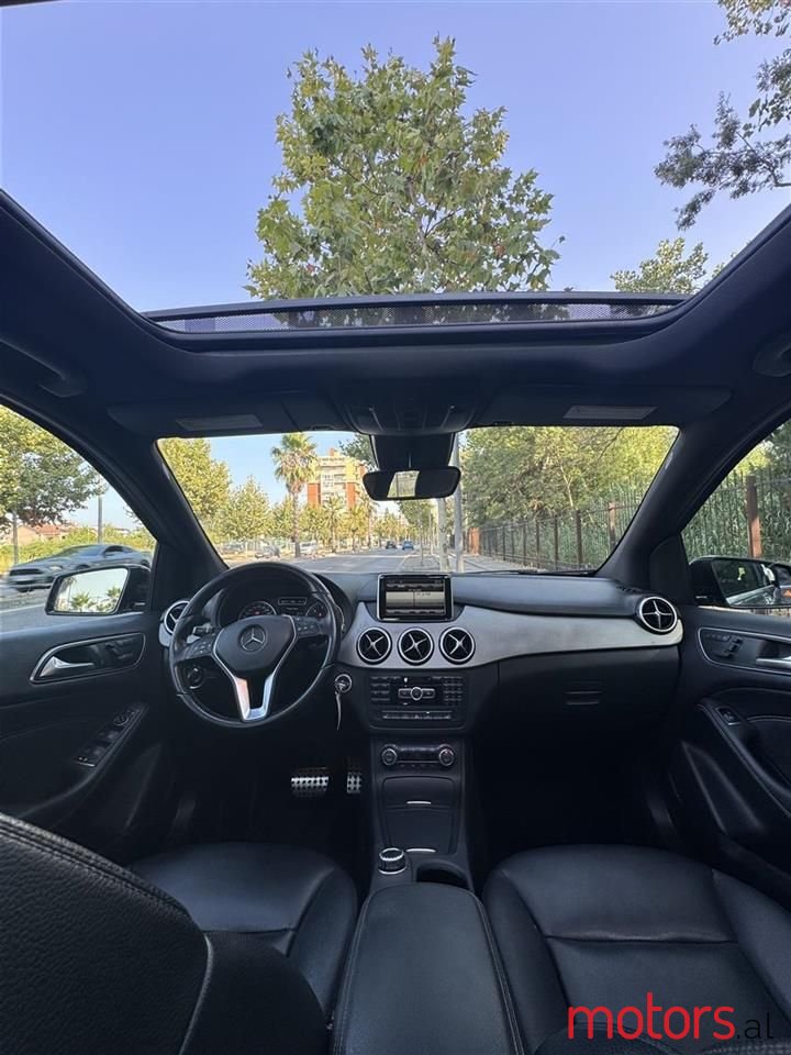 2014' Mercedes-Benz B 250 photo #3