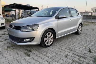 2011' Volkswagen Polo