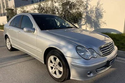 2006' Mercedes-Benz C 220