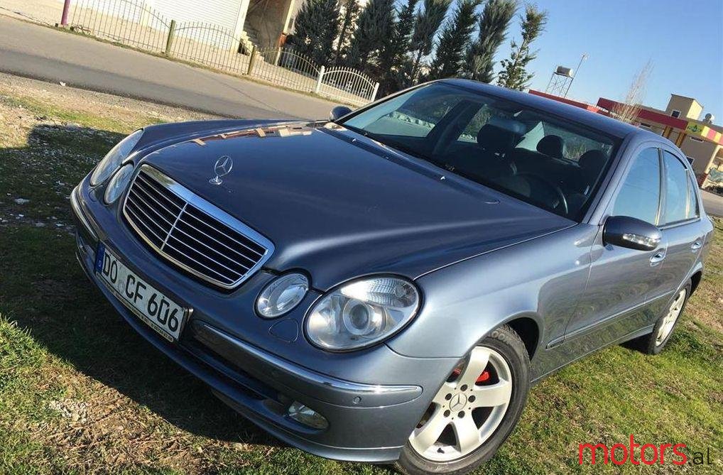 2005' Mercedes-Benz E 220 photo #1