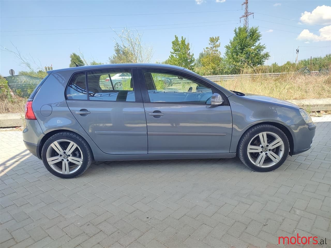 2007' Volkswagen Golf photo #1