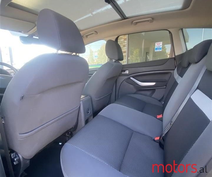 2012' Ford Kuga photo #4