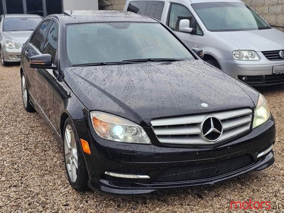 2011' Mercedes-Benz C 300 photo #5