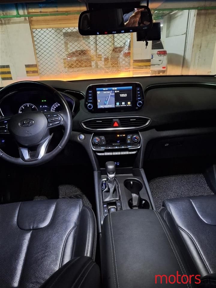 2019' Hyundai Santa Fe photo #3