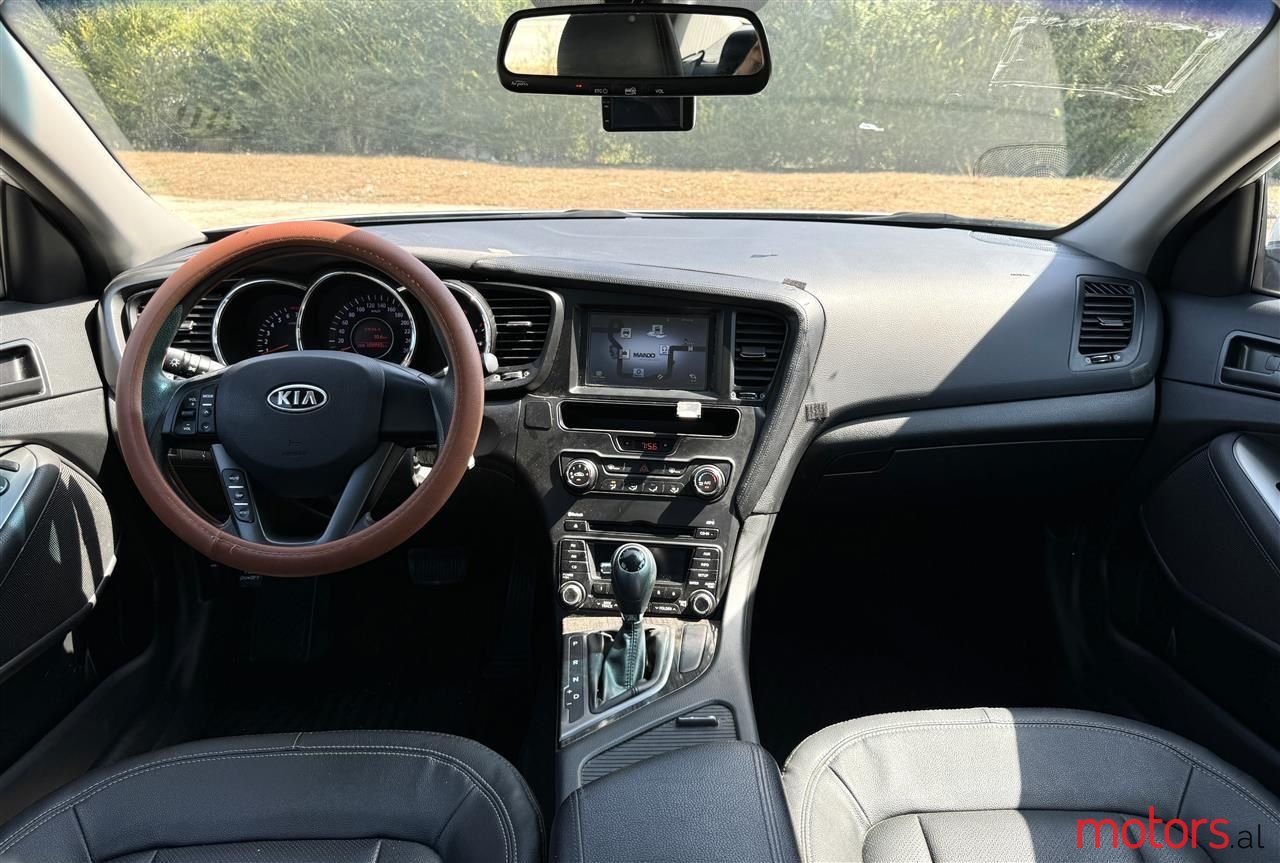 2011' Kia K5 photo #2