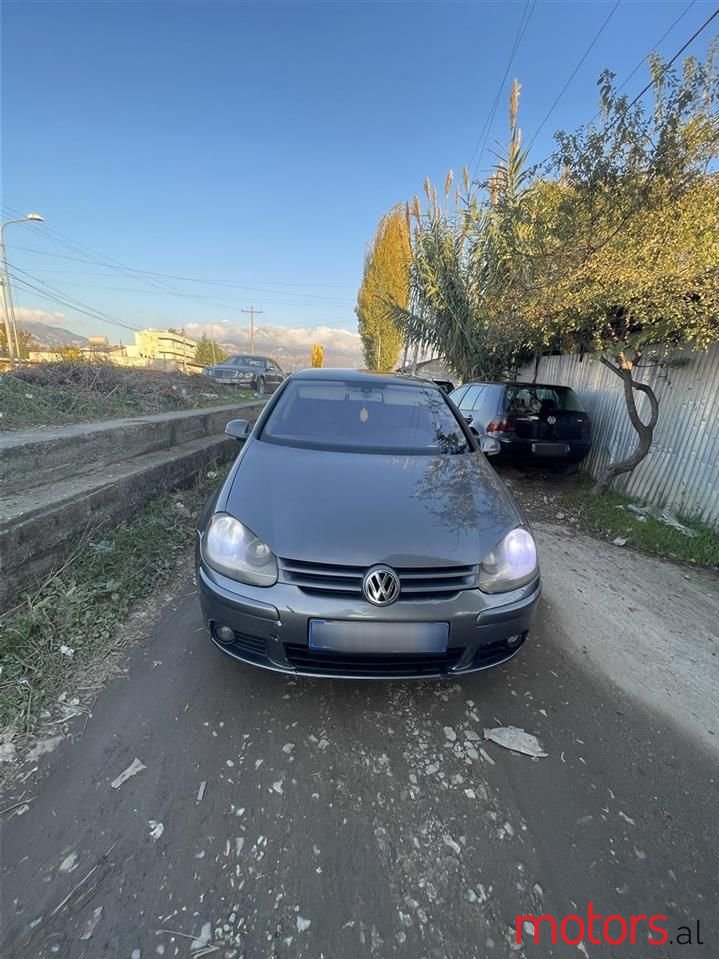 2005' Volkswagen Golf photo #6