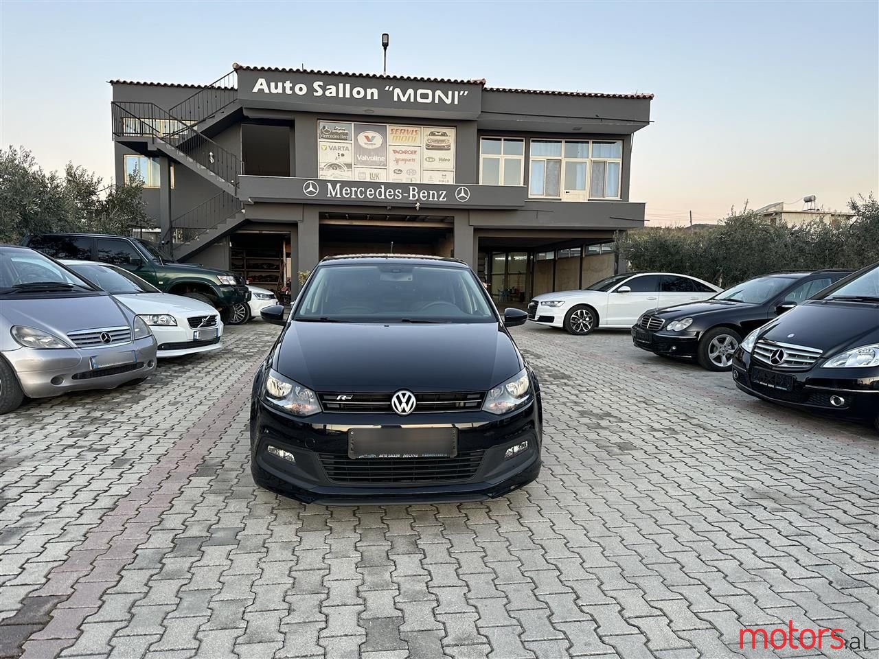 2013' Volkswagen Polo photo #3