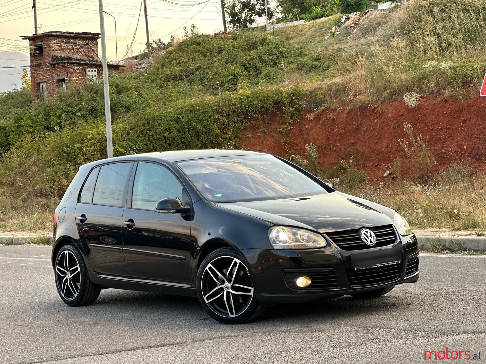 2008' Volkswagen Golf photo #1