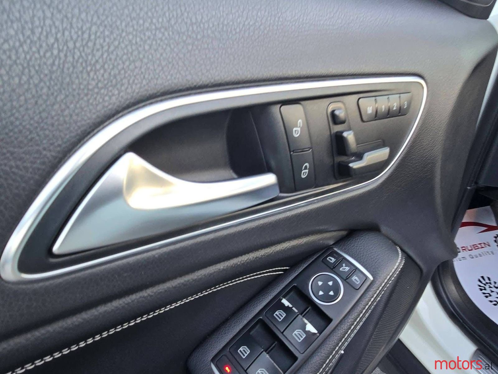 2015' Mercedes-Benz GLA 200 photo #2