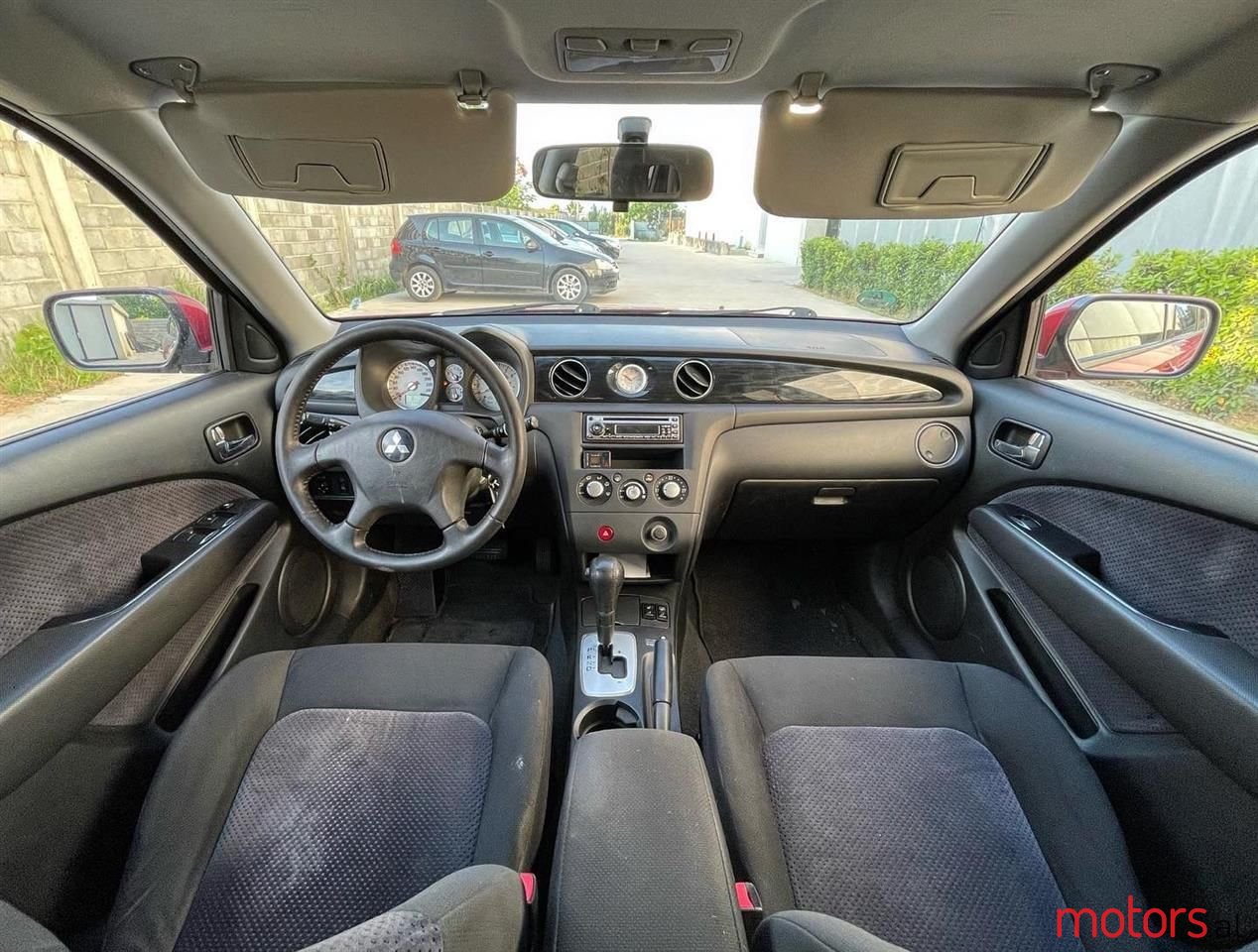 2004' Mitsubishi Outlander photo #6