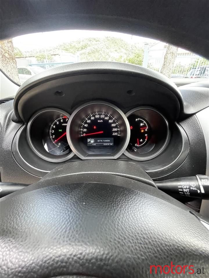 2009' Suzuki Grand Vitara photo #4