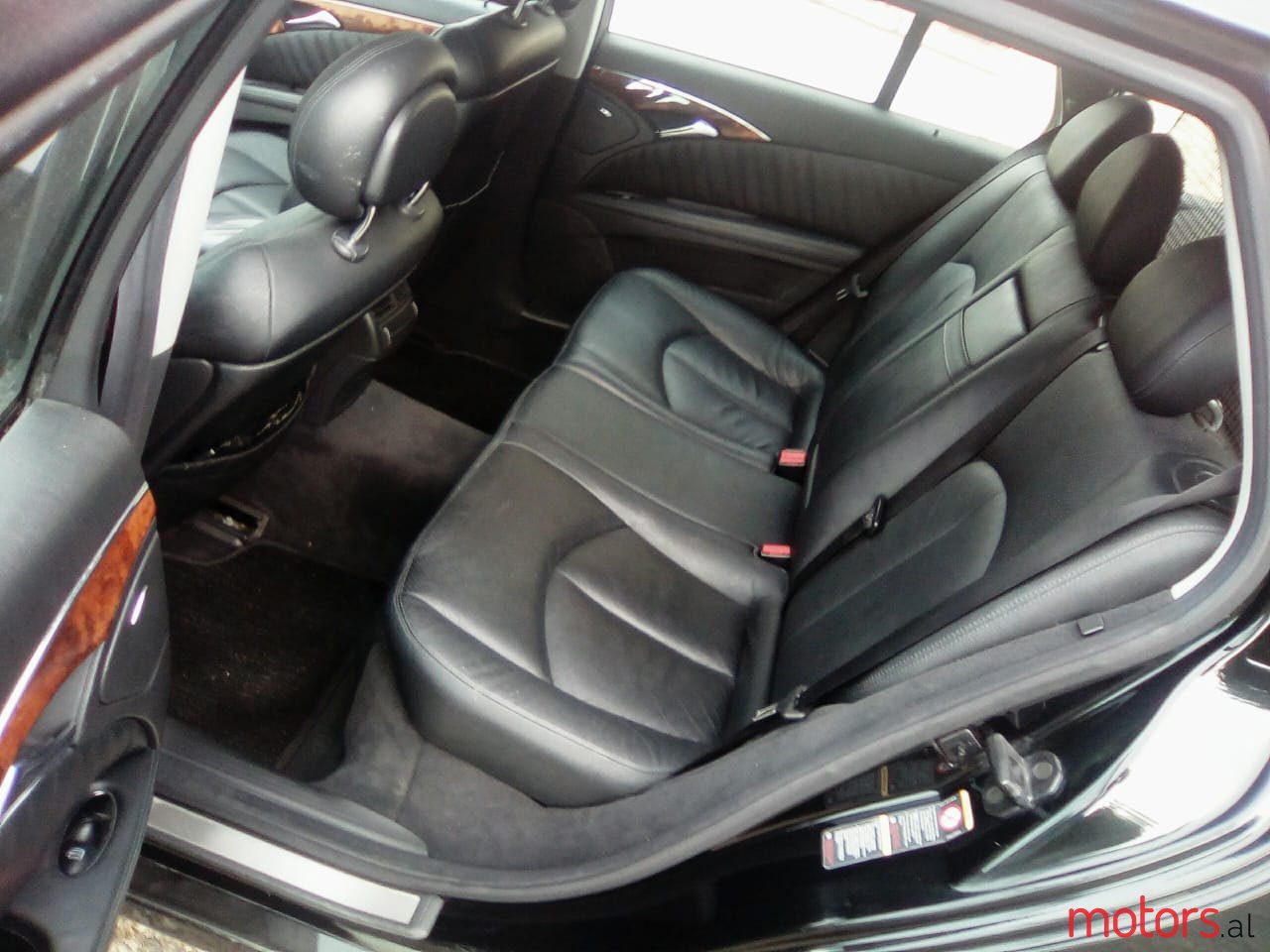 2005' Mercedes-Benz 220E photo #6