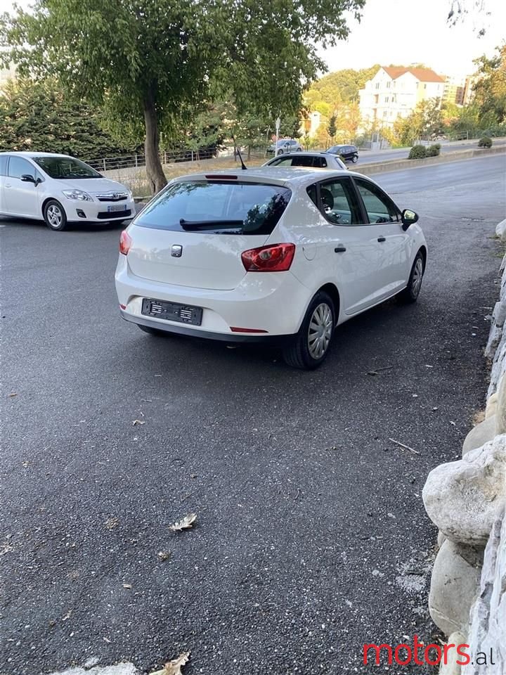 2010' SEAT Ibiza photo #5