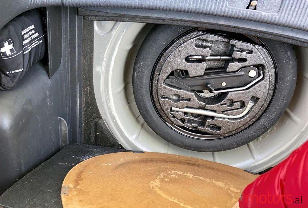 2007' Volkswagen Golf Plus photo #3