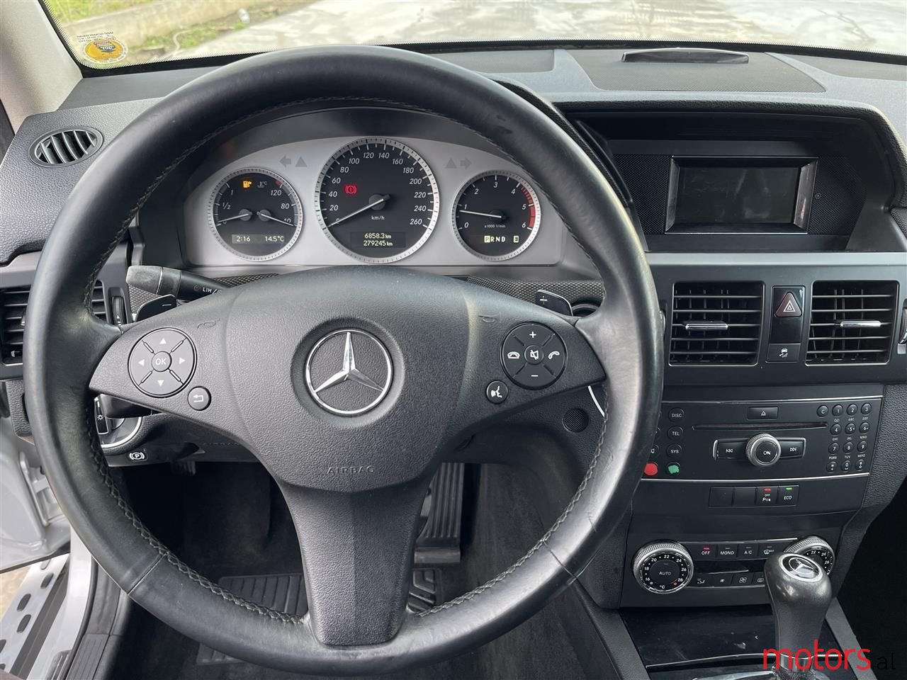 2012' Mercedes-Benz GLK 220 photo #3