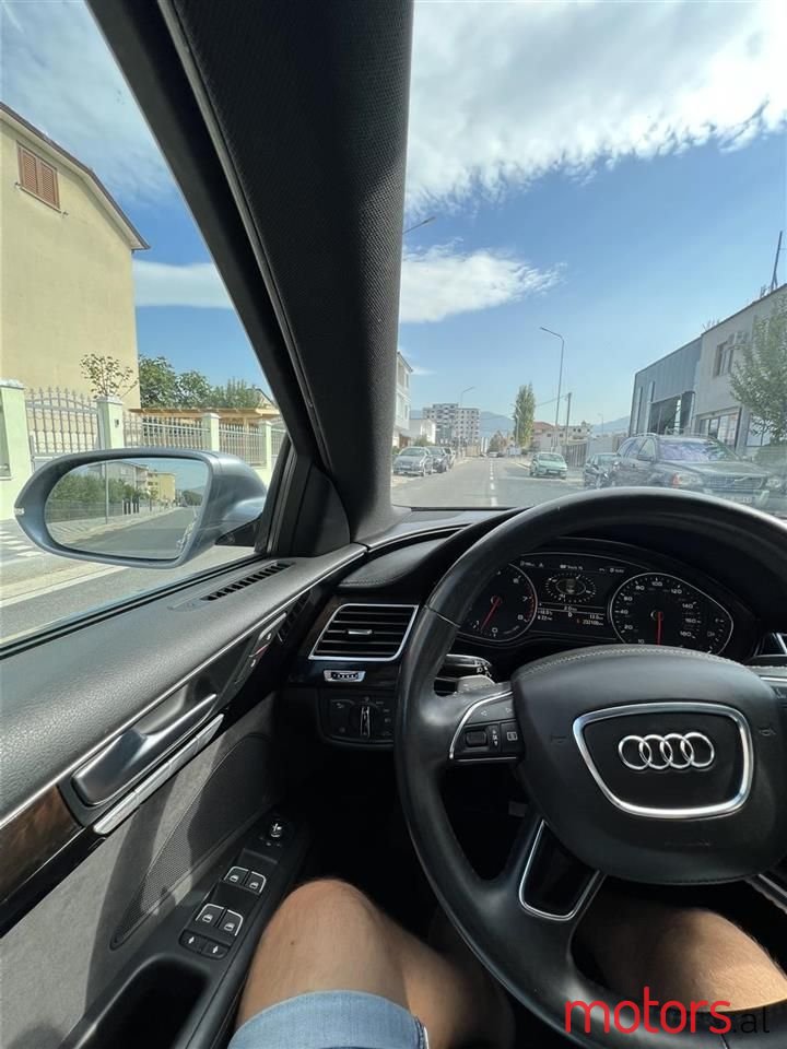 2014' Audi A8 photo #4