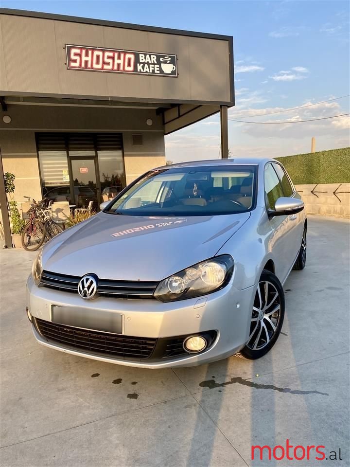 2010' Volkswagen Golf photo #1