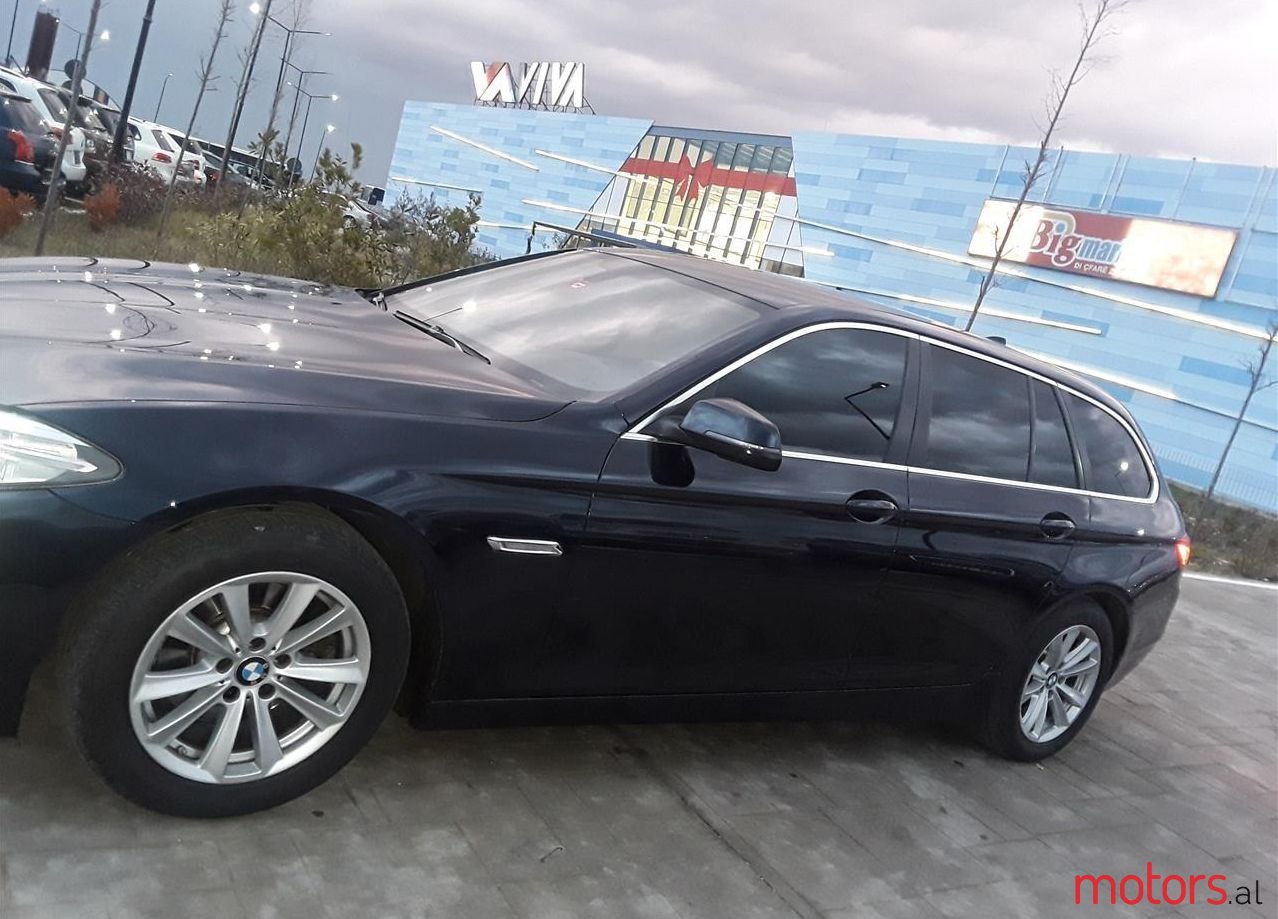 2017' BMW 520 photo #1