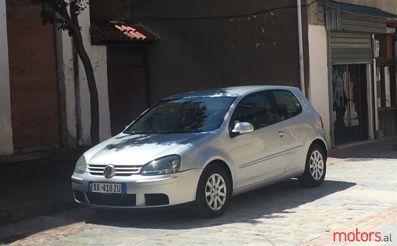 2005' Volkswagen Golf photo #1