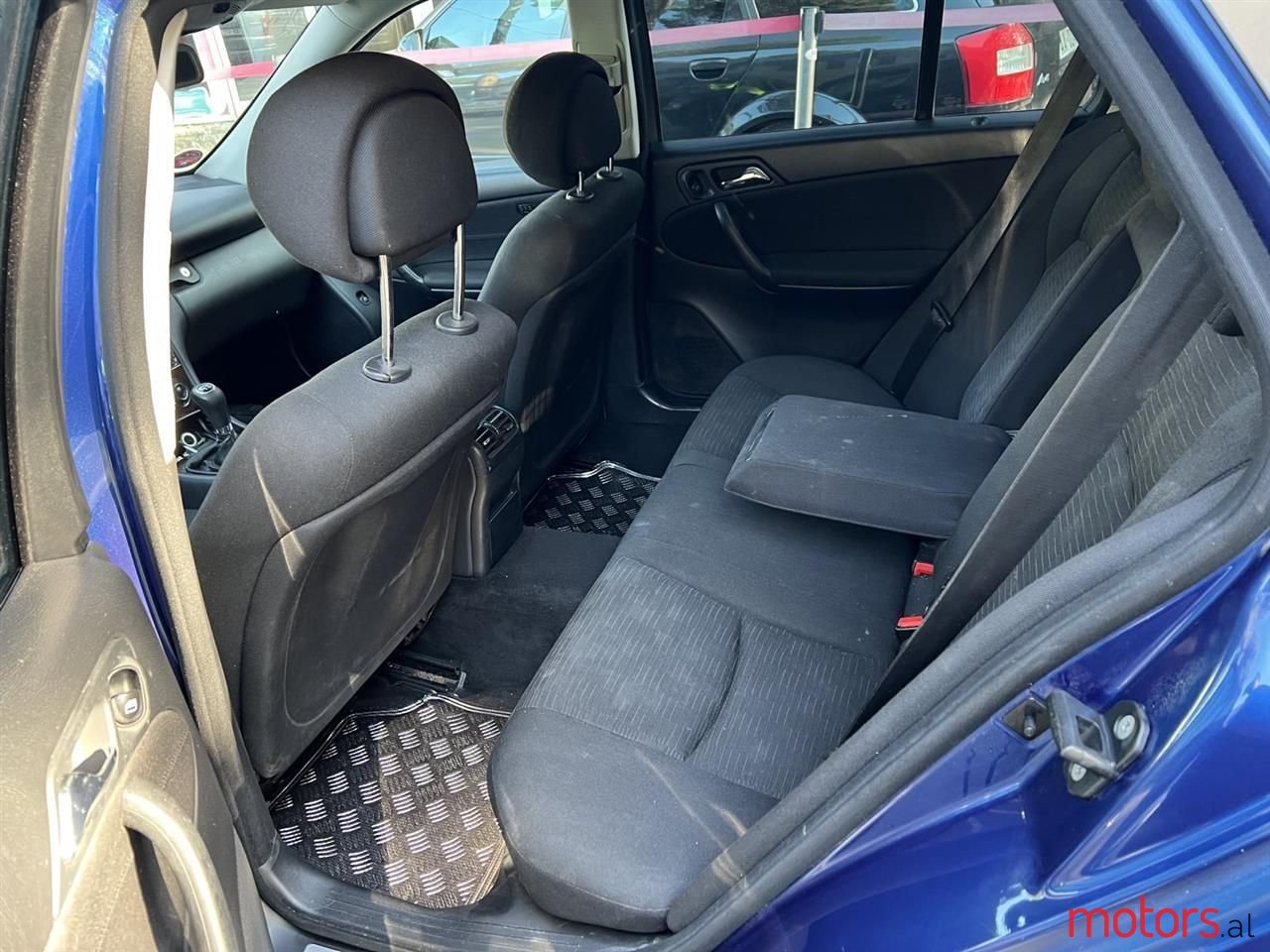 2006' Mercedes-Benz C 220 photo #6