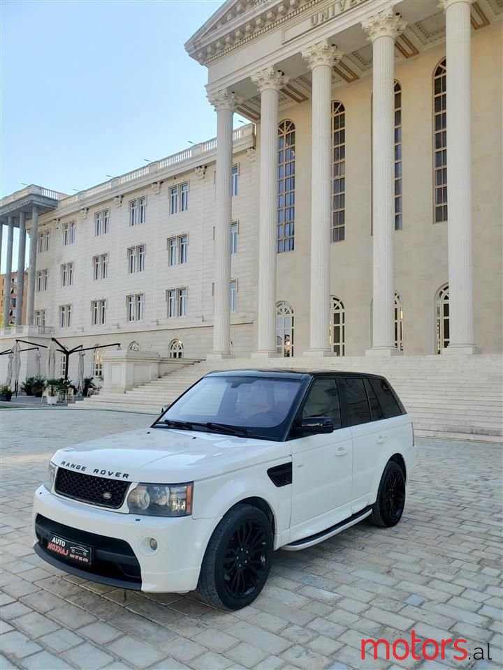2009' Land Rover Range Rover Sport photo #2