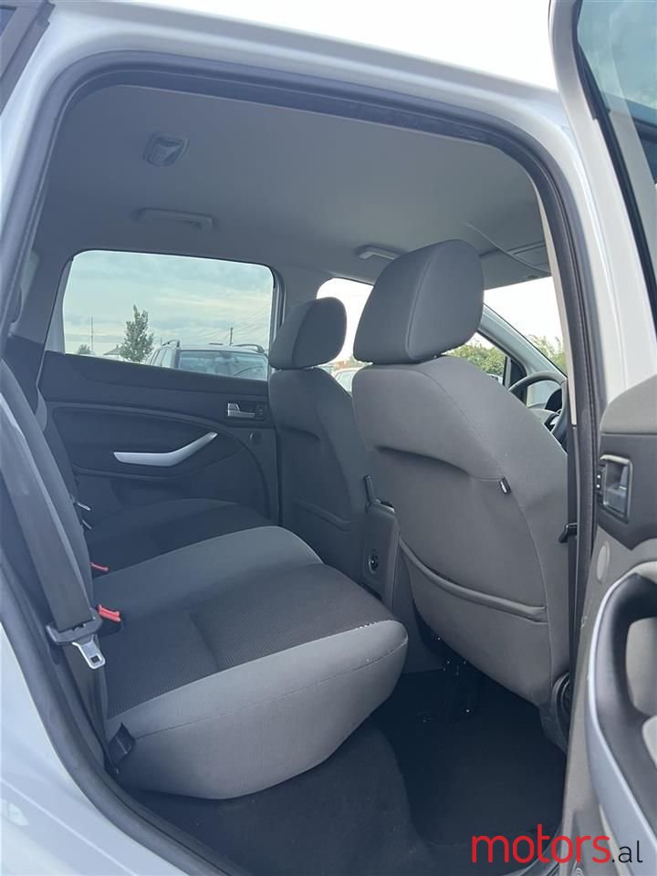 2010' Ford Kuga photo #2