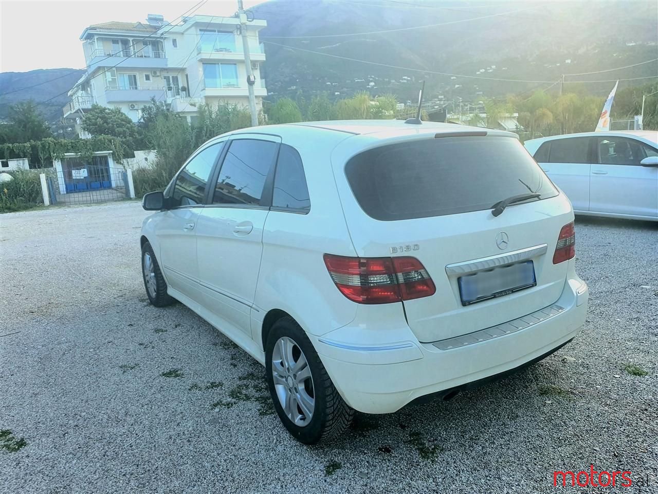 2011' Mercedes-Benz B 170 photo #3