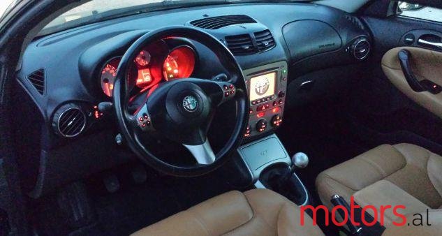 2006' Alfa Romeo GT photo #3