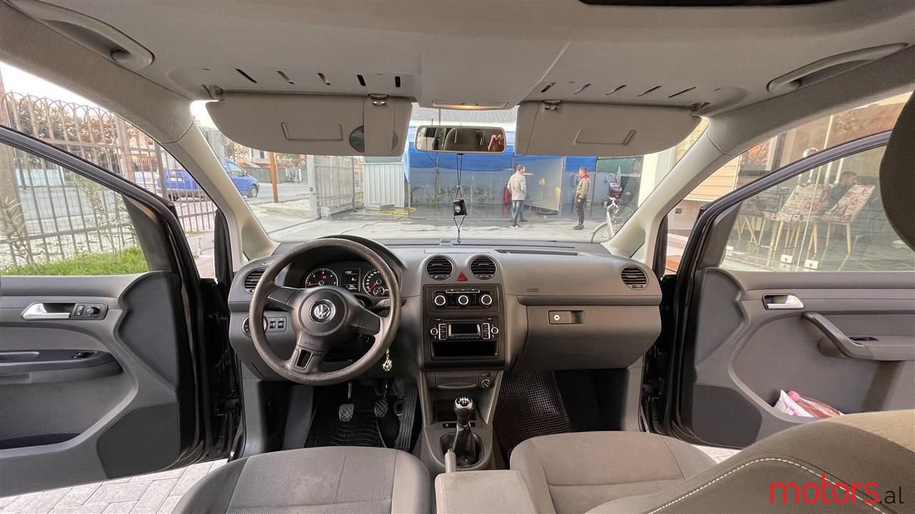 2012' Volkswagen Caddy photo #6